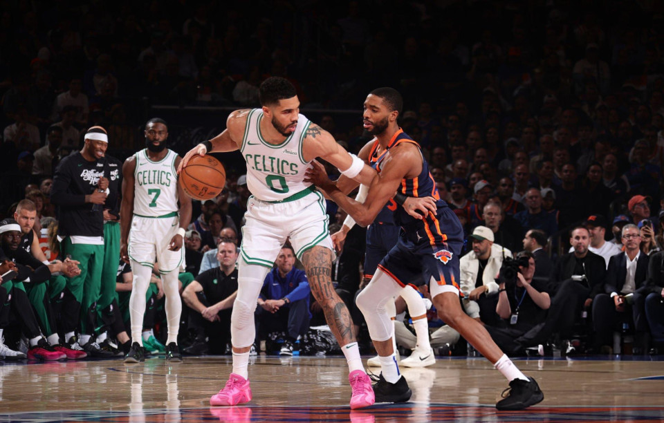 开云中国网站-塔图姆主场球衣