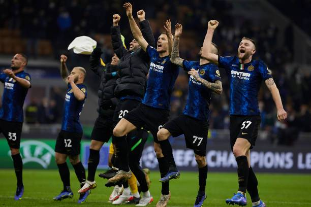 开云app下载-从勇士怒砍56分到风云突变拜仁慕尼黑今晨再遭质疑，里程碑夜阿贾克斯调整名单的简单介绍